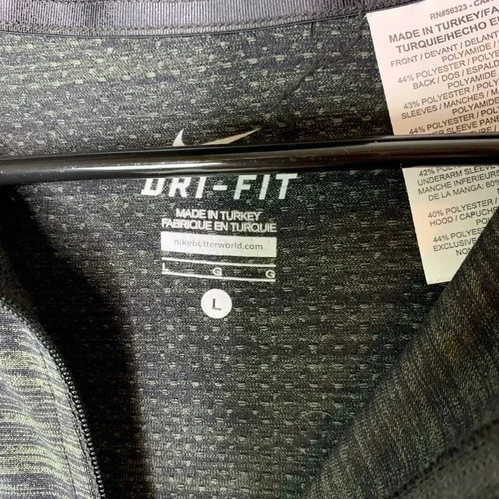 Nike Dri Fit hooded top size large